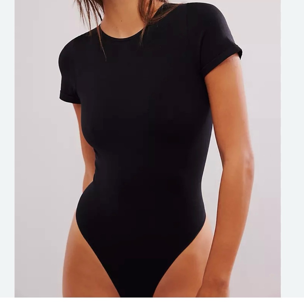 FREE PEOPLE Intimately Women's Size XS Thong Bodysuit Short Sleeve Black Casual